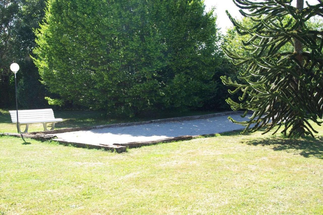A L'Oree Du Parc Saint-Priest-des-Champs エクステリア 写真
