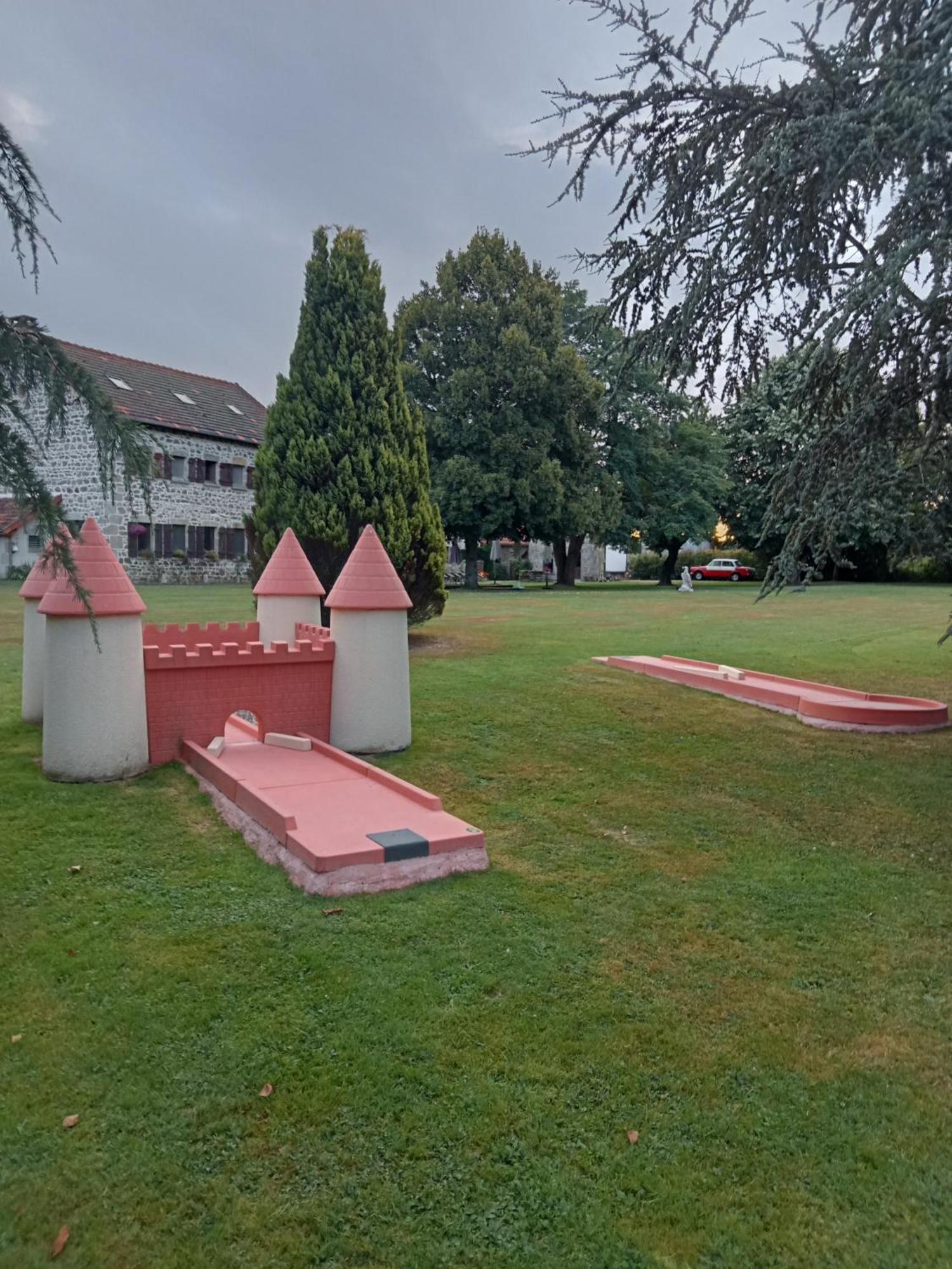 A L'Oree Du Parc Saint-Priest-des-Champs エクステリア 写真