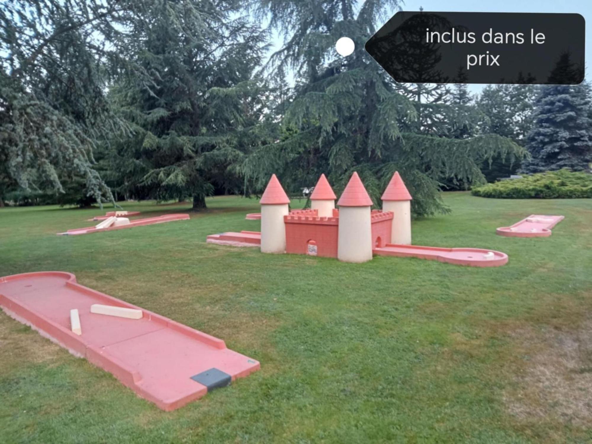 A L'Oree Du Parc Saint-Priest-des-Champs エクステリア 写真